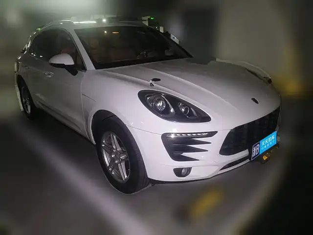 Porsche Macan 2016 Macan 2.0T — фото 3