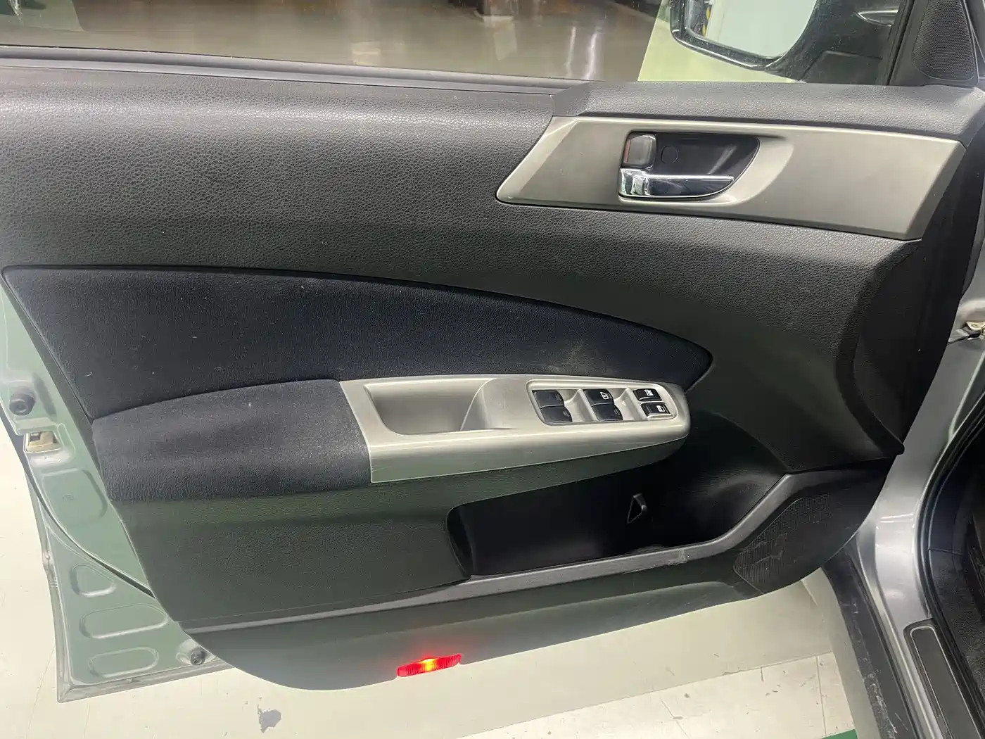 Subaru Forester 2010 2.5XS Luxury Navigation Edition фото 13
