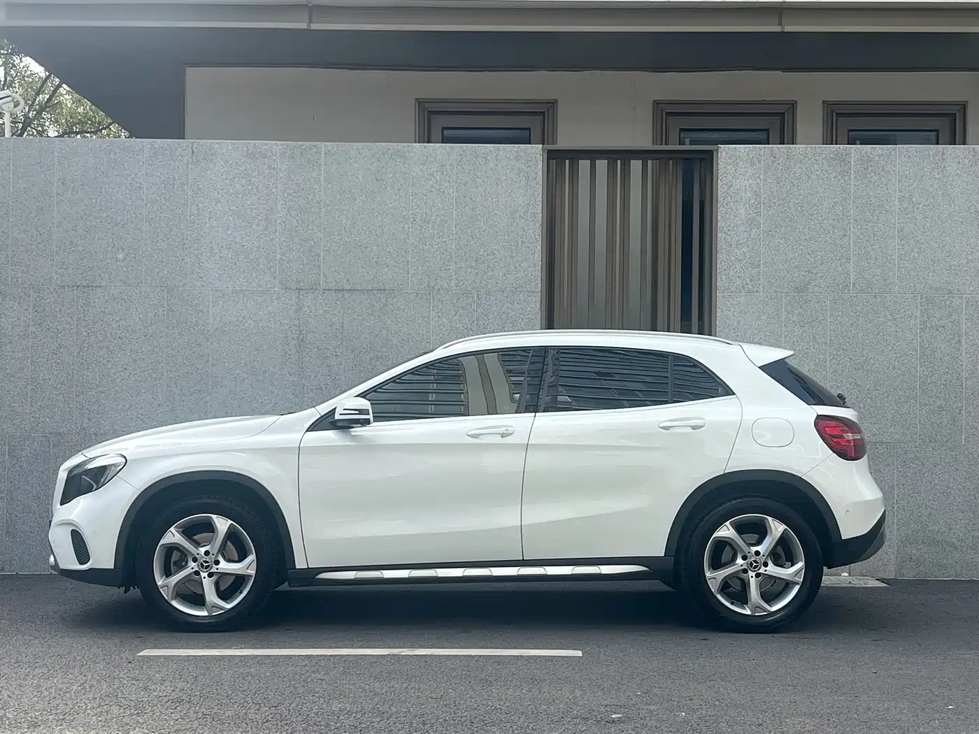 Mercedes-Benz GLA 2018 GLA 200 Dynamic фото 9
