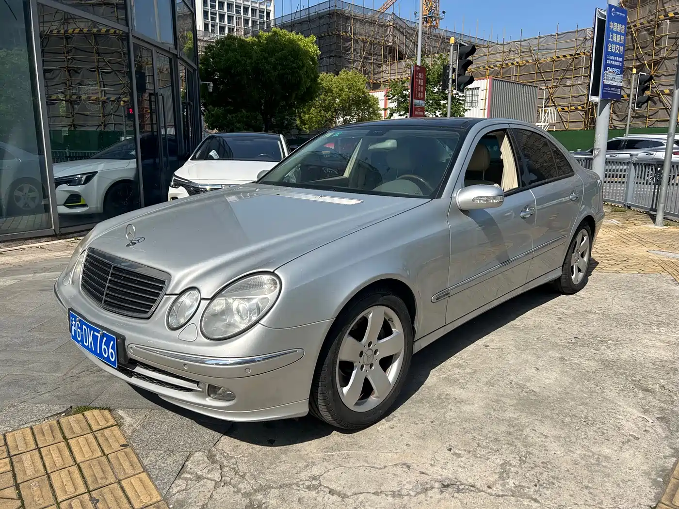 Mercedes-Benz E-Class (Import) 2006 E 500 Fashion