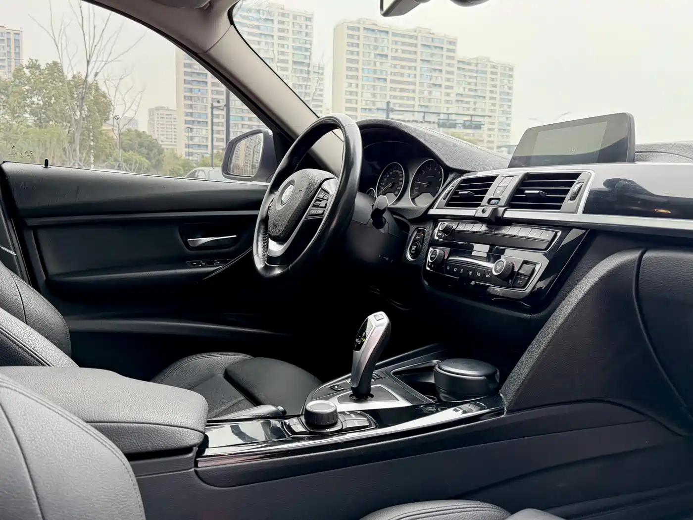 BMW 3 Series 2018 320Li Fashion Style фото 13