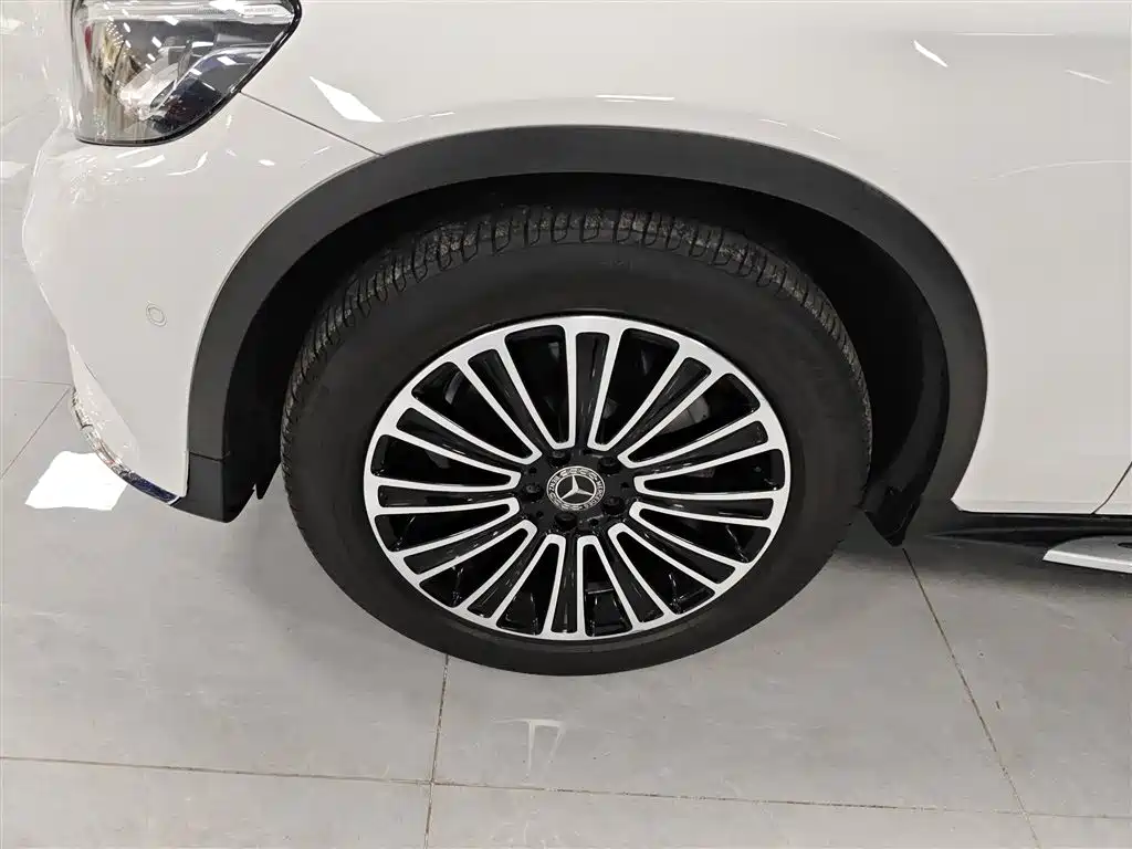 Mercedes-Benz GLC 2019 GLC 260 L 4MATIC Dynamic фото 25