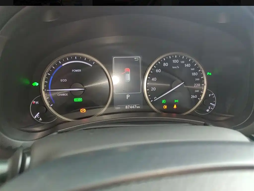 Lexus NX 2020 300h FWD F Sport China VI фото 5