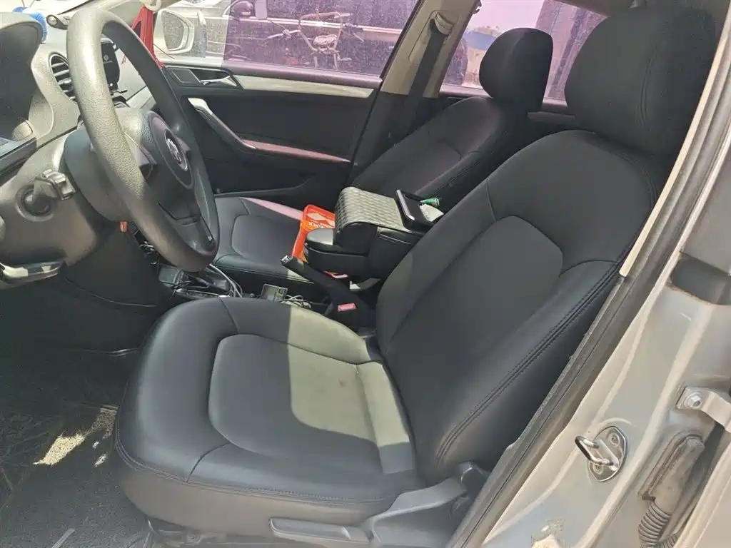 Volkswagen Jetta 2013 1.6L Automatic Comfort фото 12