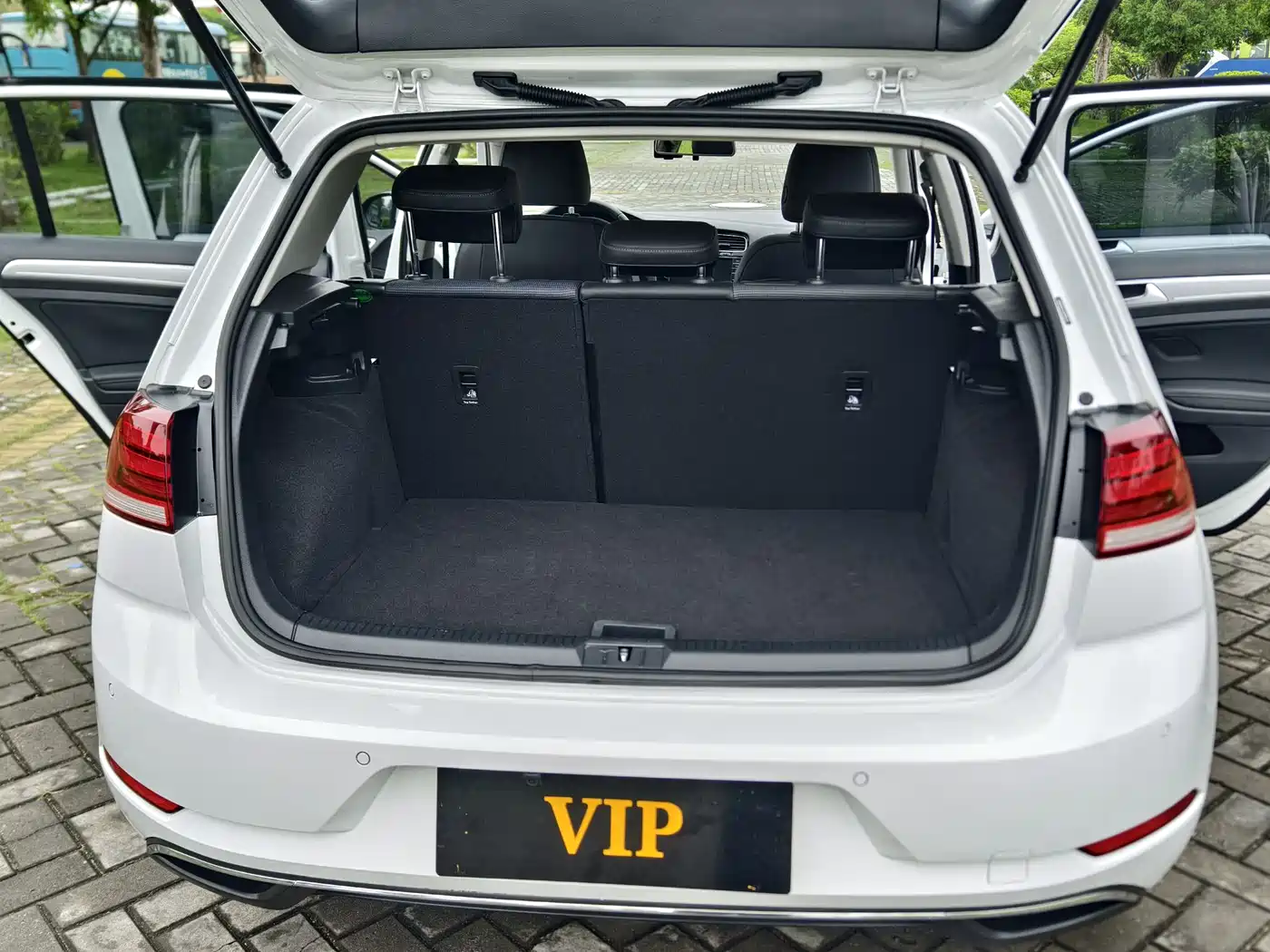 Volkswagen Golf 2018 230TSI Automatic Comfort фото 10