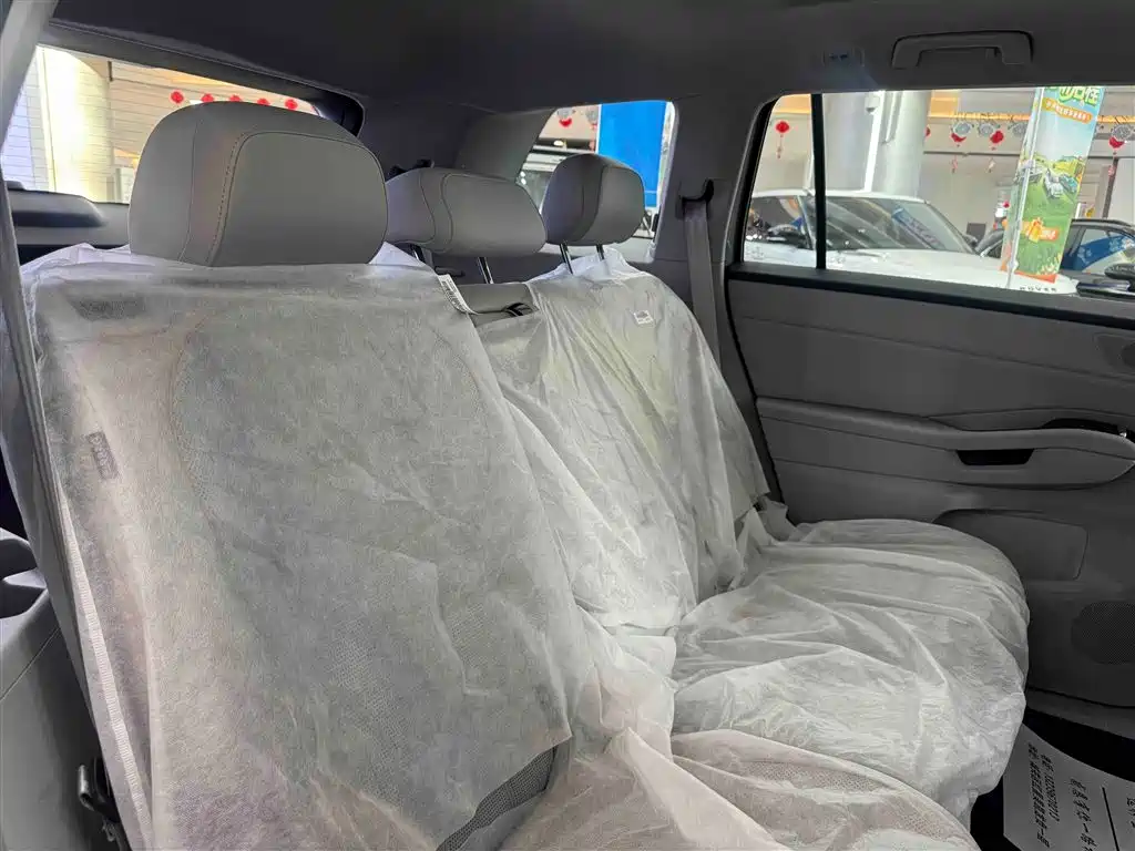 Volkswagen Teramont 2025 Model Teramont Pro 450TSI 4WD Cross Country Edition фото 12