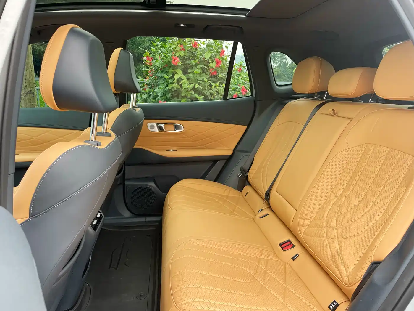 Geely Galaxy Galaxy Starship 7 EM-i 2025 120km Navigation Edition фото 17