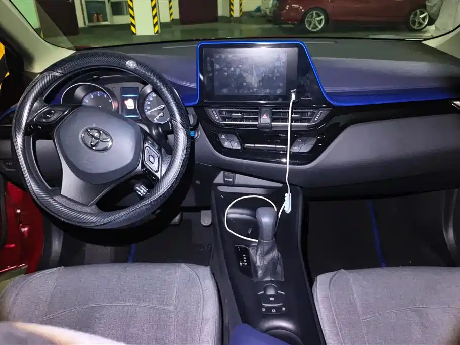 Toyota C-HR 2021 2.0L Comfort Edition фото 12