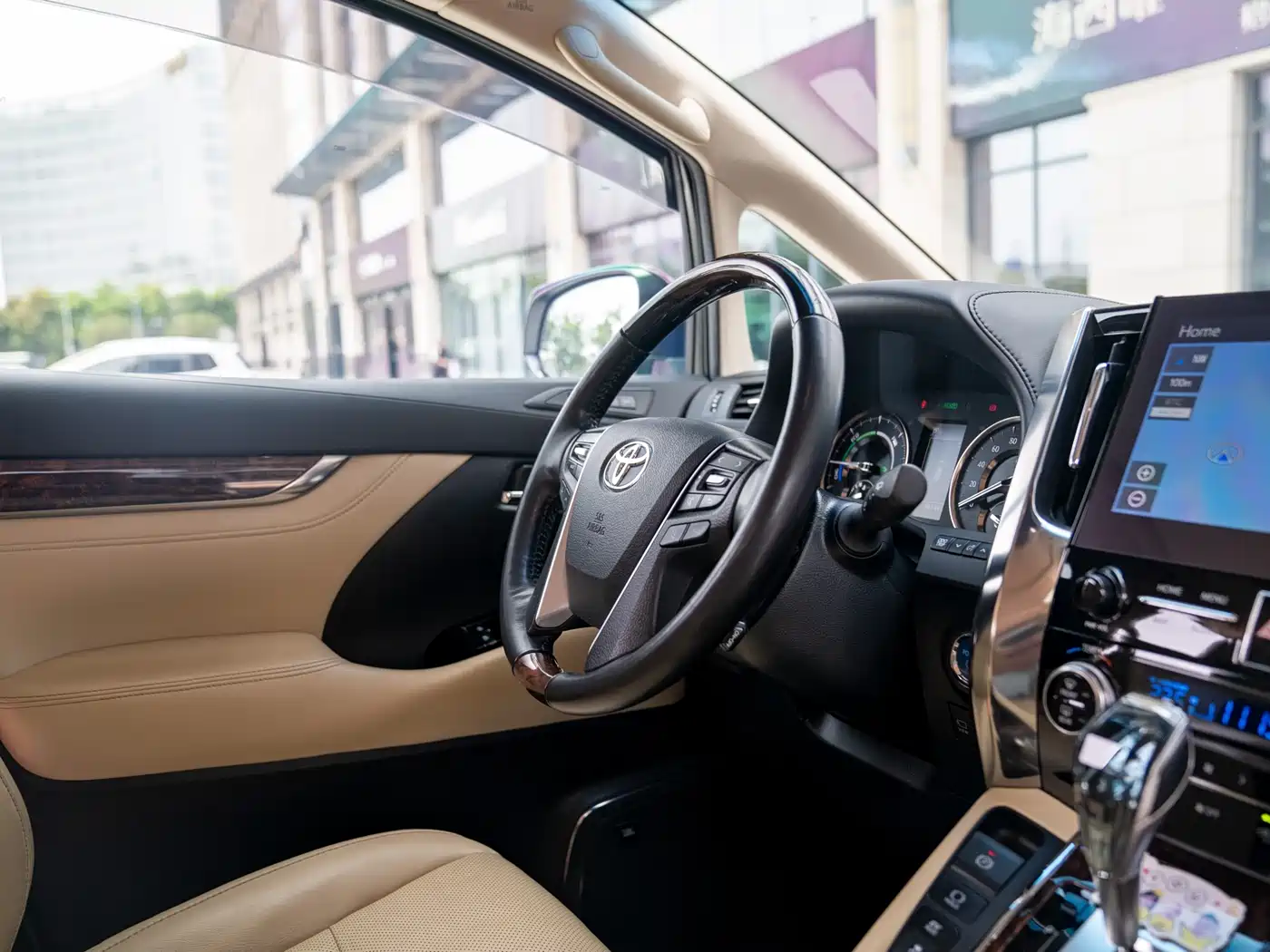 Toyota Alphard 2020 Hybrid 2.5L Luxury Edition фото 25