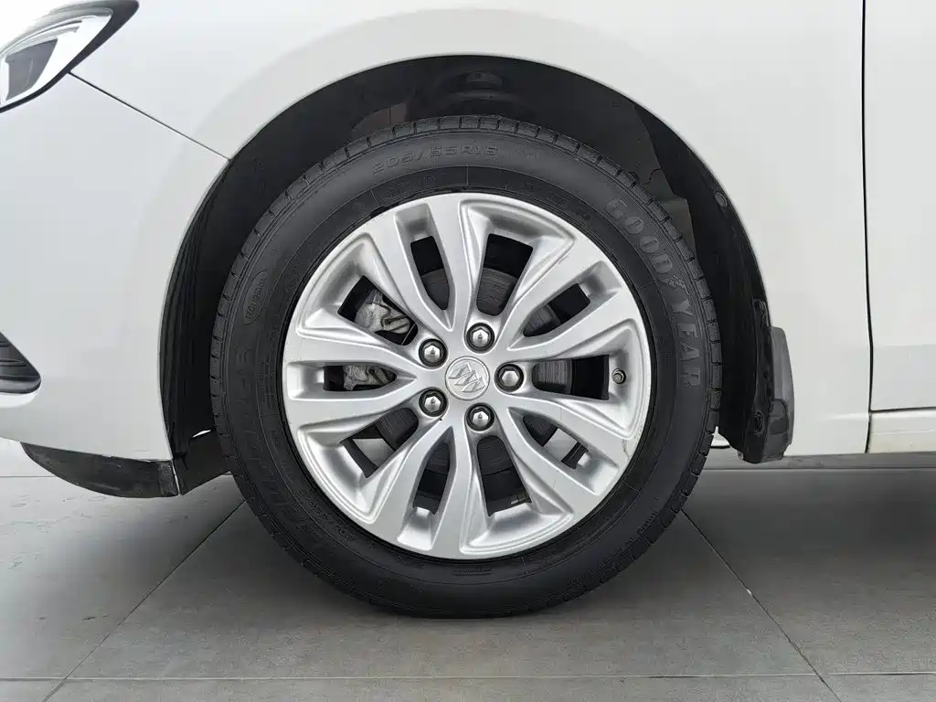 Фото 17 - Buick Excelle