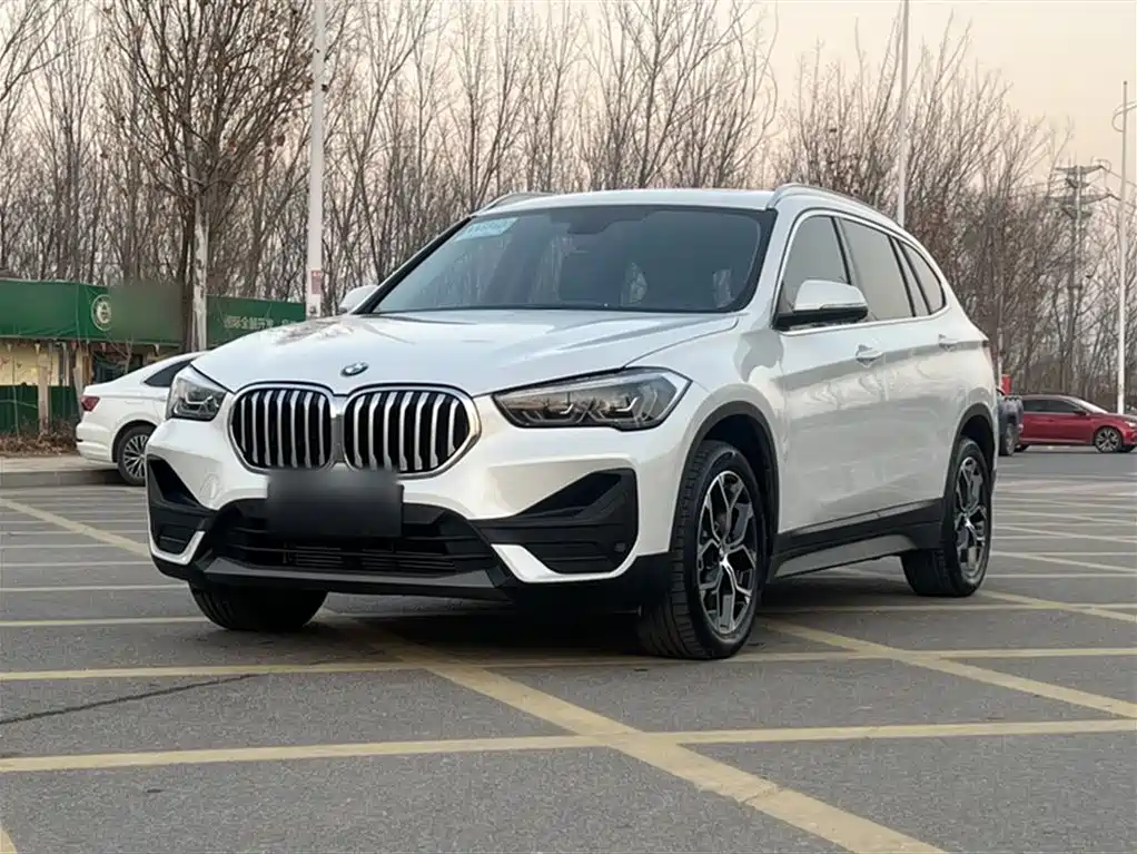 BMW X1 2022 sDrive25Li Leading фото 2