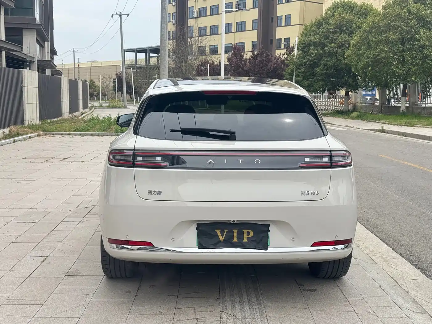 AITO Wenjie AITO M5 2025 Extended Range Ultra AWD фото 5
