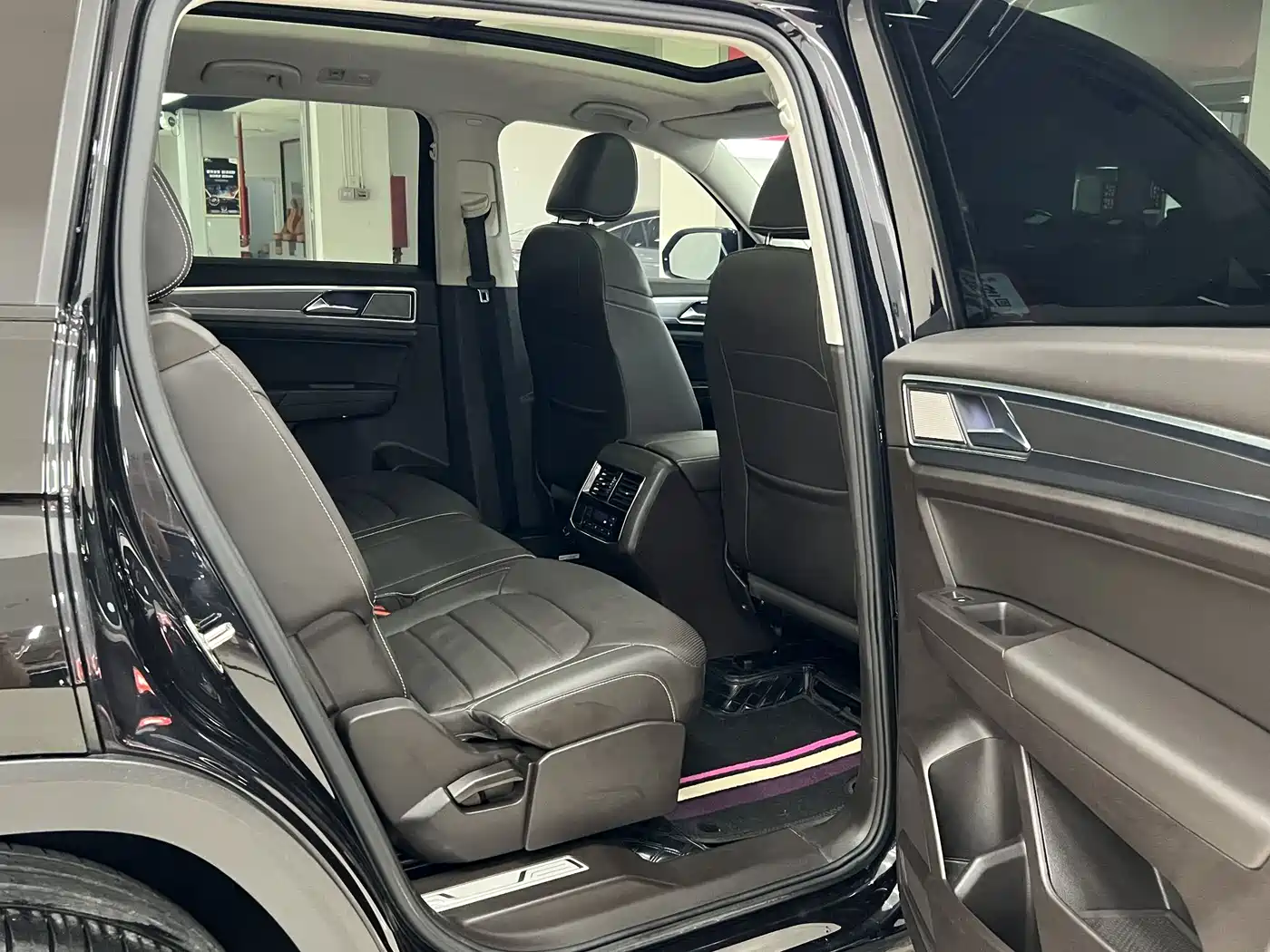 Volkswagen Teramont 2019 380TSI 4WD Luxury Edition China VI фото 14