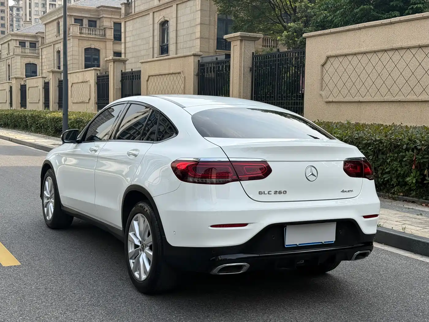 Mercedes-Benz GLC Coupe 2020 GLC 260 4MATIC Coupe SUV фото 6