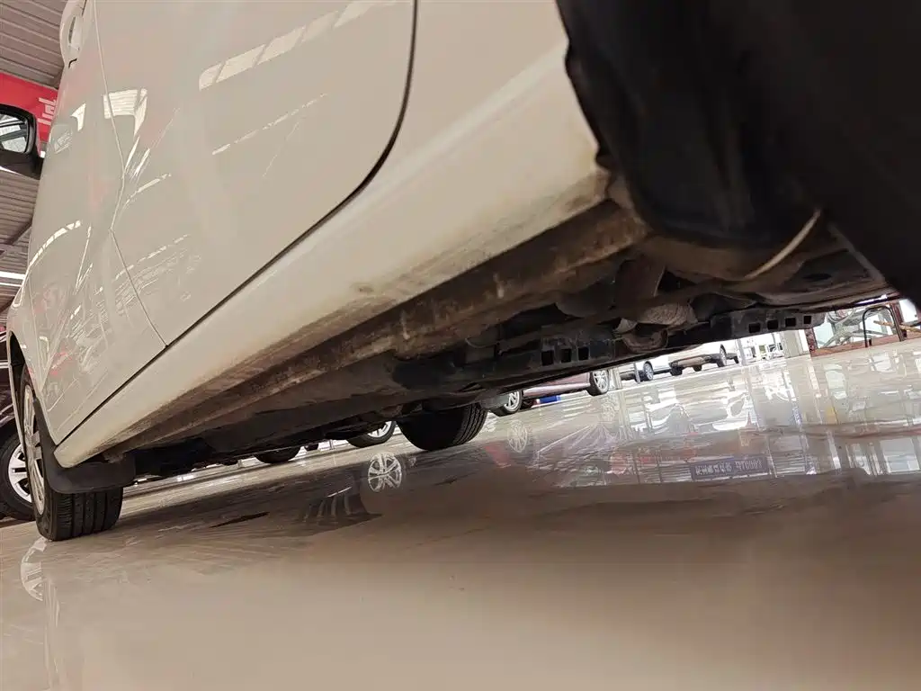 Volkswagen Polo 2016 1.4L Automatic Trend фото 9