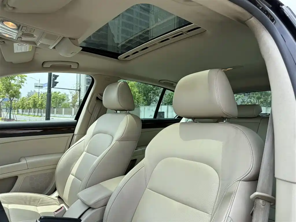 Škoda Superb 2013 1.8TSI Automatic Elegance Edition фото 16