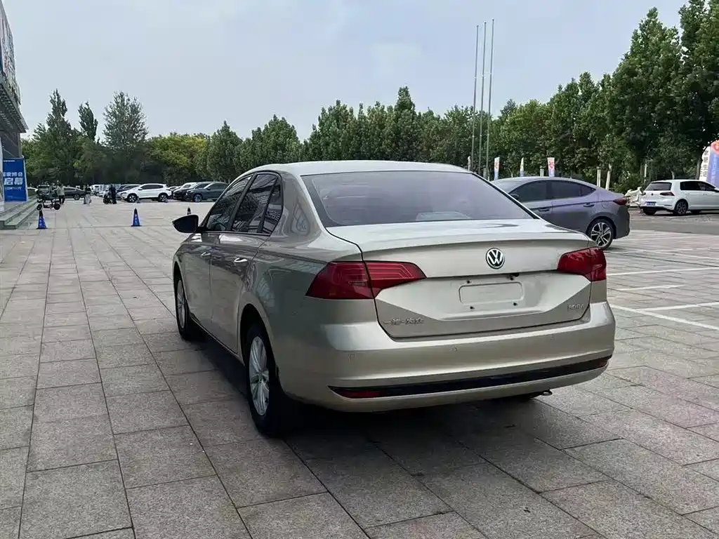 Volkswagen Bora 2016 Model 1.6L Automatic Fashion фото 5