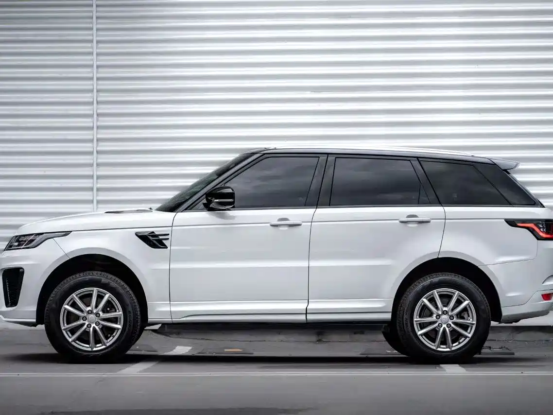 Land Rover Range Rover Sport 2016 Model 3.0 SC V6 SE фото 3