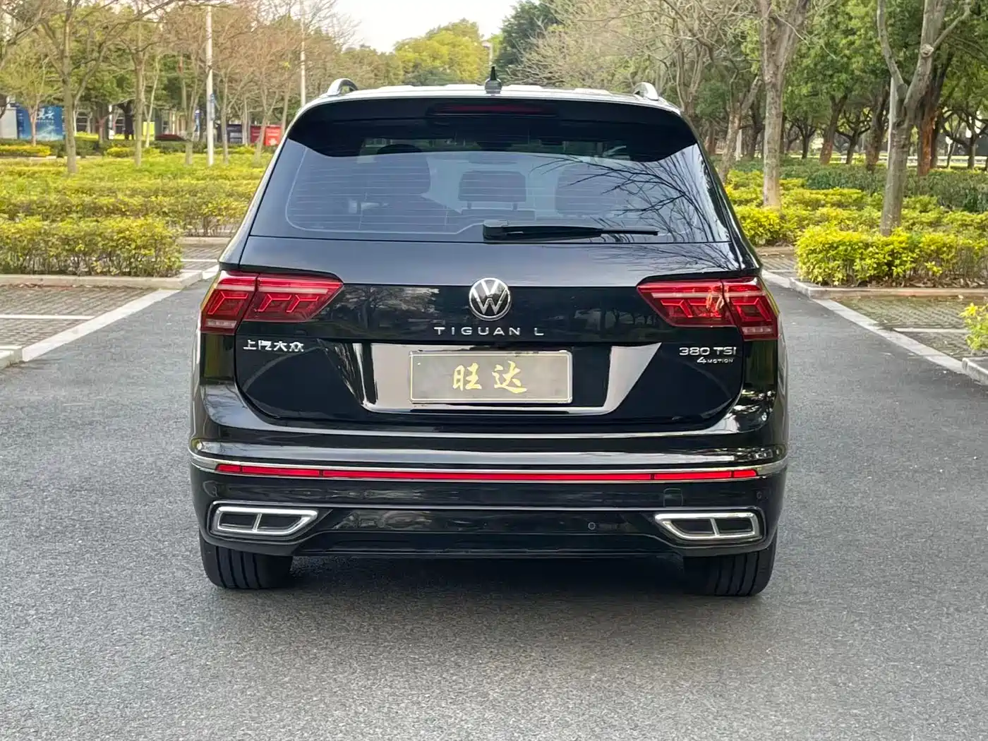 Volkswagen Tiguan L 2022 330TSI Automatic 2WD R-Line Flagship Edition фото 8