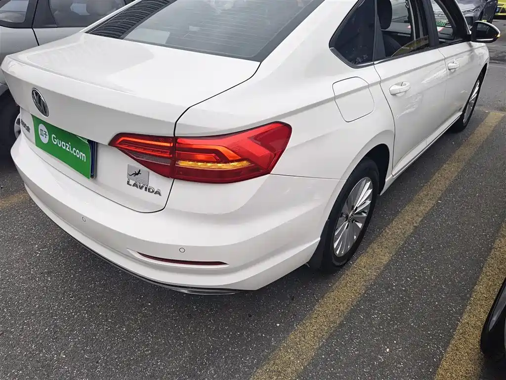 Volkswagen Lavida 2019 1.5L Auto Vision Edition China VI фото 24