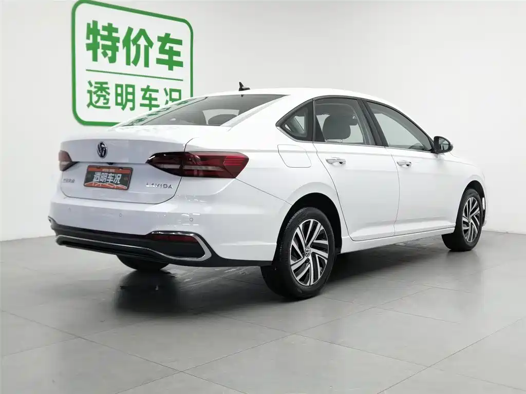 Volkswagen Lavida 2023 1.5L Auto Five Million Edition фото 2