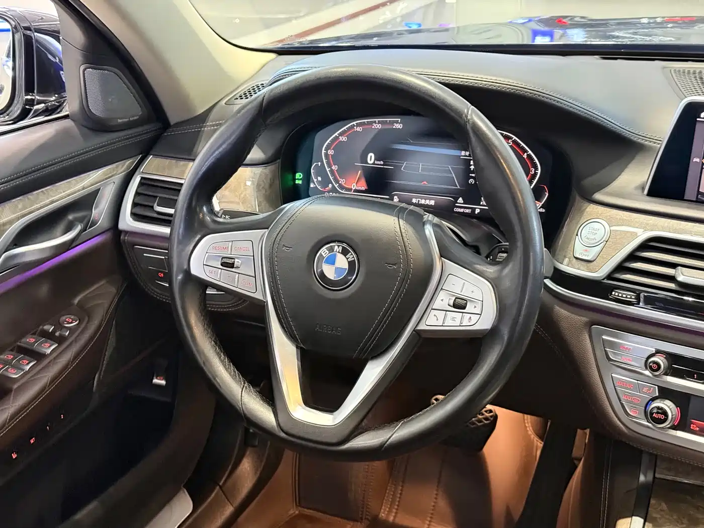 BMW 7 Series 2021 Model 740Li Leading Luxury Package фото 5