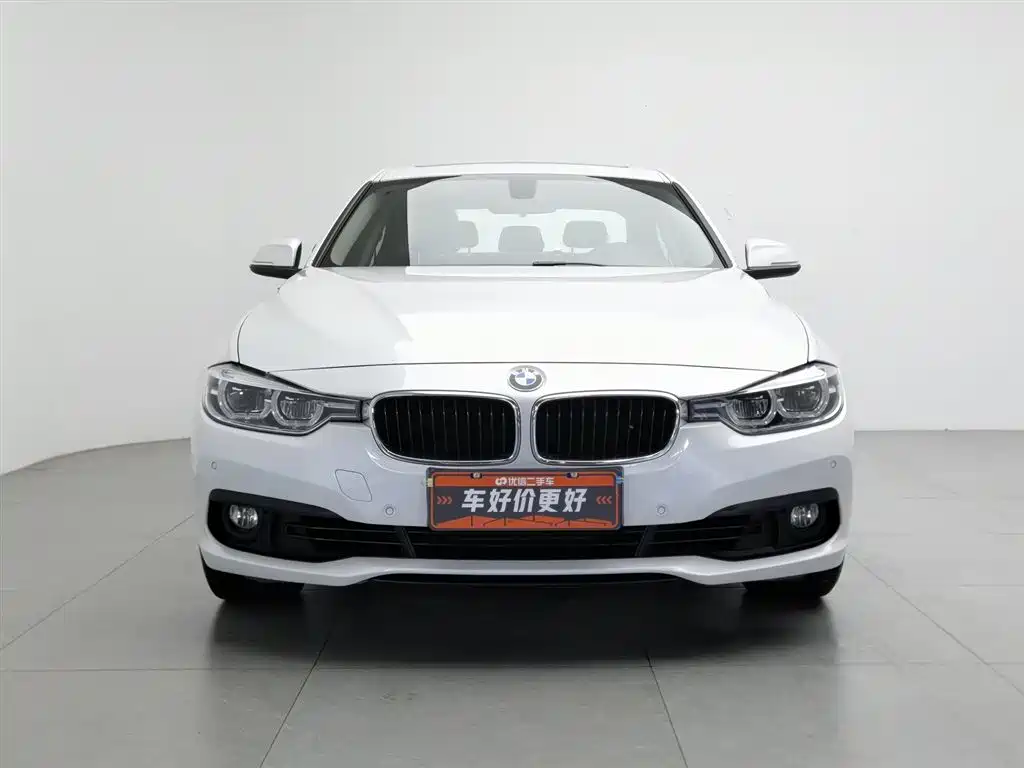 BMW 3 Series 2016 320i Fashion Model фото 3