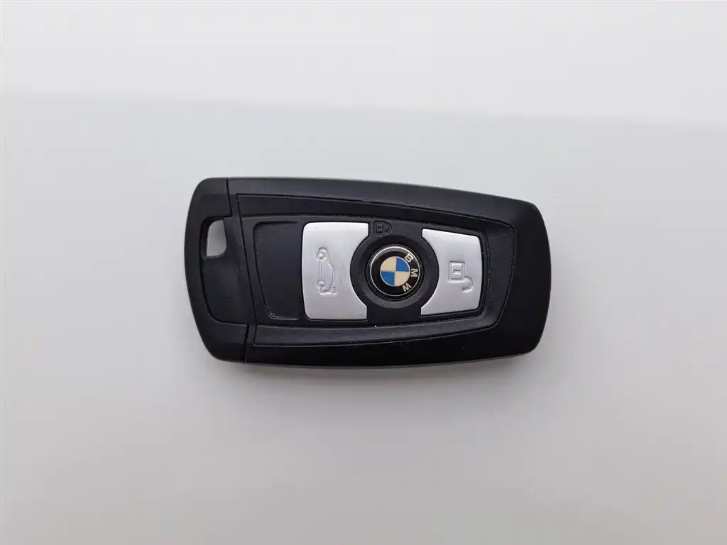 BMW 3 Series 2016 320i Fashion Model фото 19
