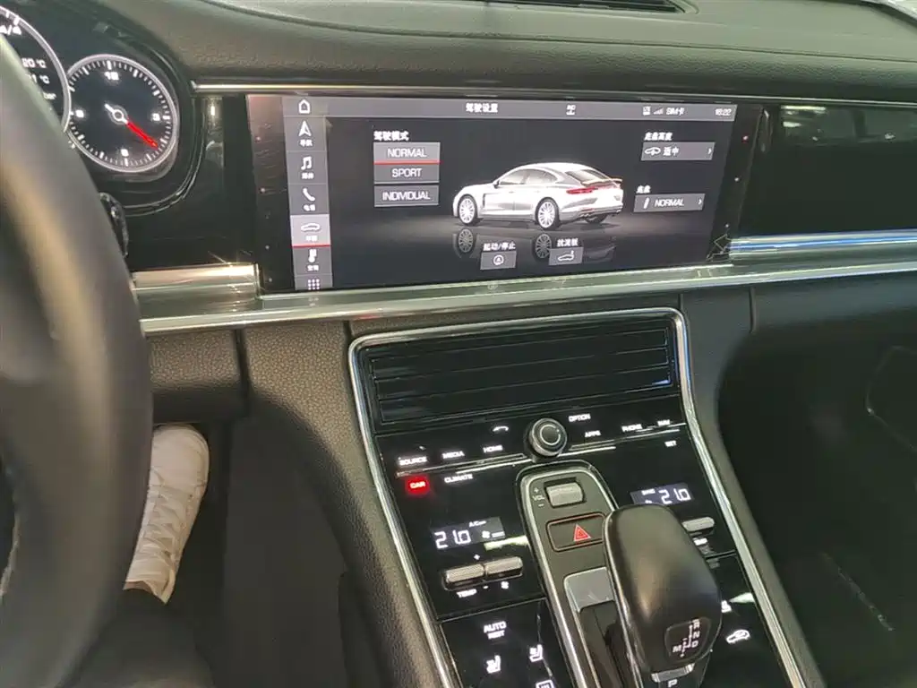Porsche Panamera 2017 Panamera 3.0T фото 13