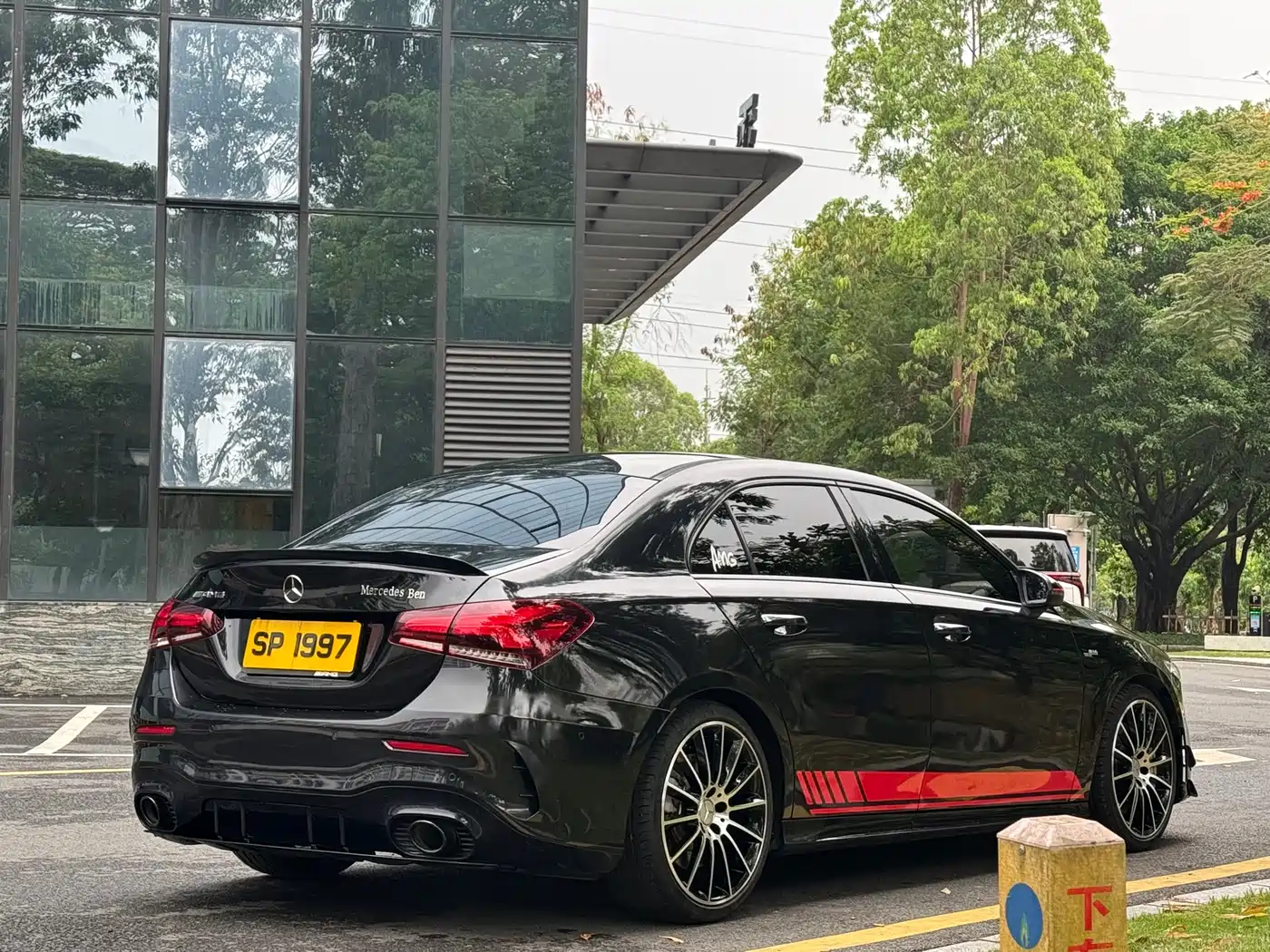 Mercedes-Benz A-Class AMG 2023 Model Year AMG A 35 L 4MATIC фото 7