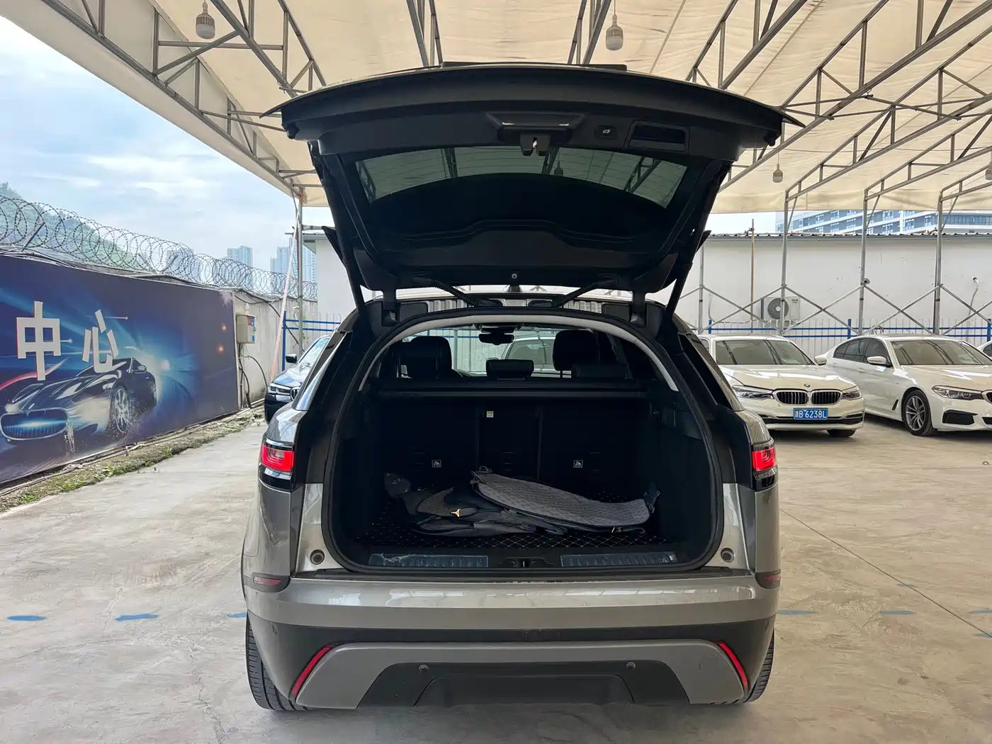 Land Rover Range Rover Velar 2020 P250 фото 10