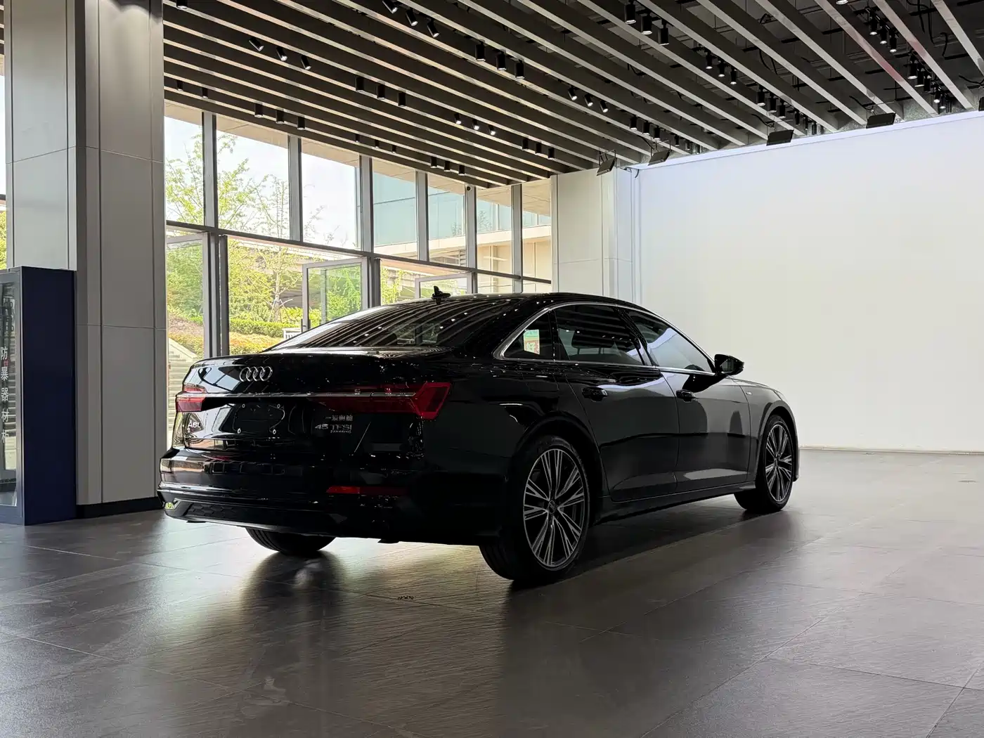 Audi A6L 2024 45 TFSI quattro Premium Dynamic фото 16