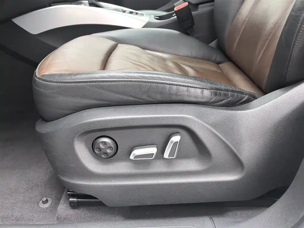 Audi Q5 2016 40 TFSI Technology Model фото 20