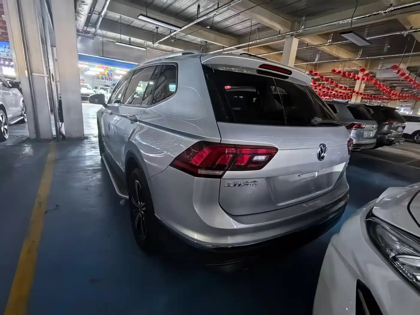  Volkswagen Tiguan L 2019 330TSI Automatic 2WD Panorama Comfort Edition China VI 18