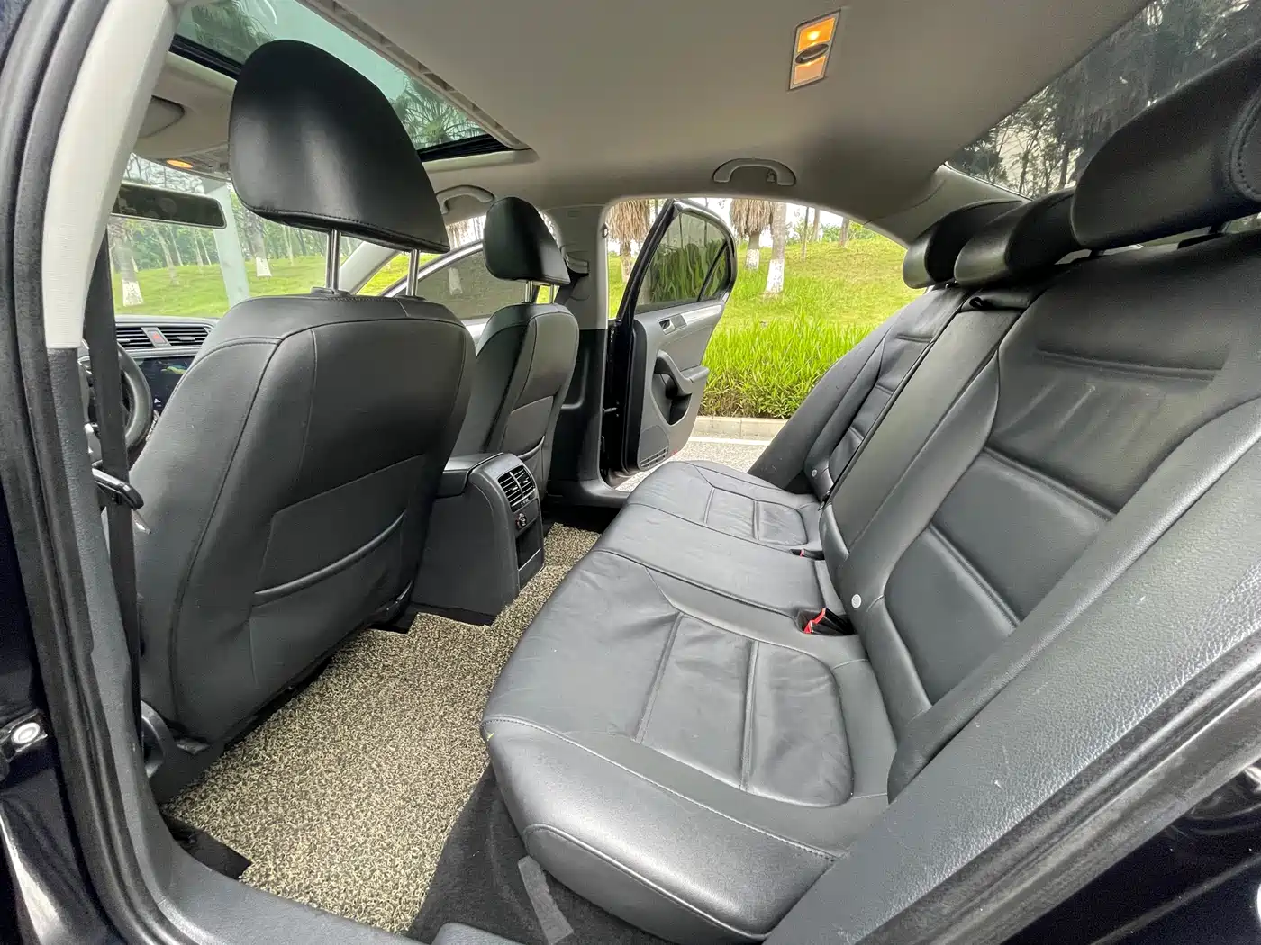 Volkswagen Sagitar 2014 Facelift 1.4TSI Automatic Luxury фото 8