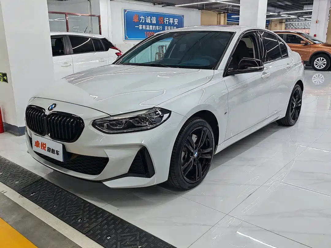 BMW 1 Series 2023 125i M Sport Shadow Edition