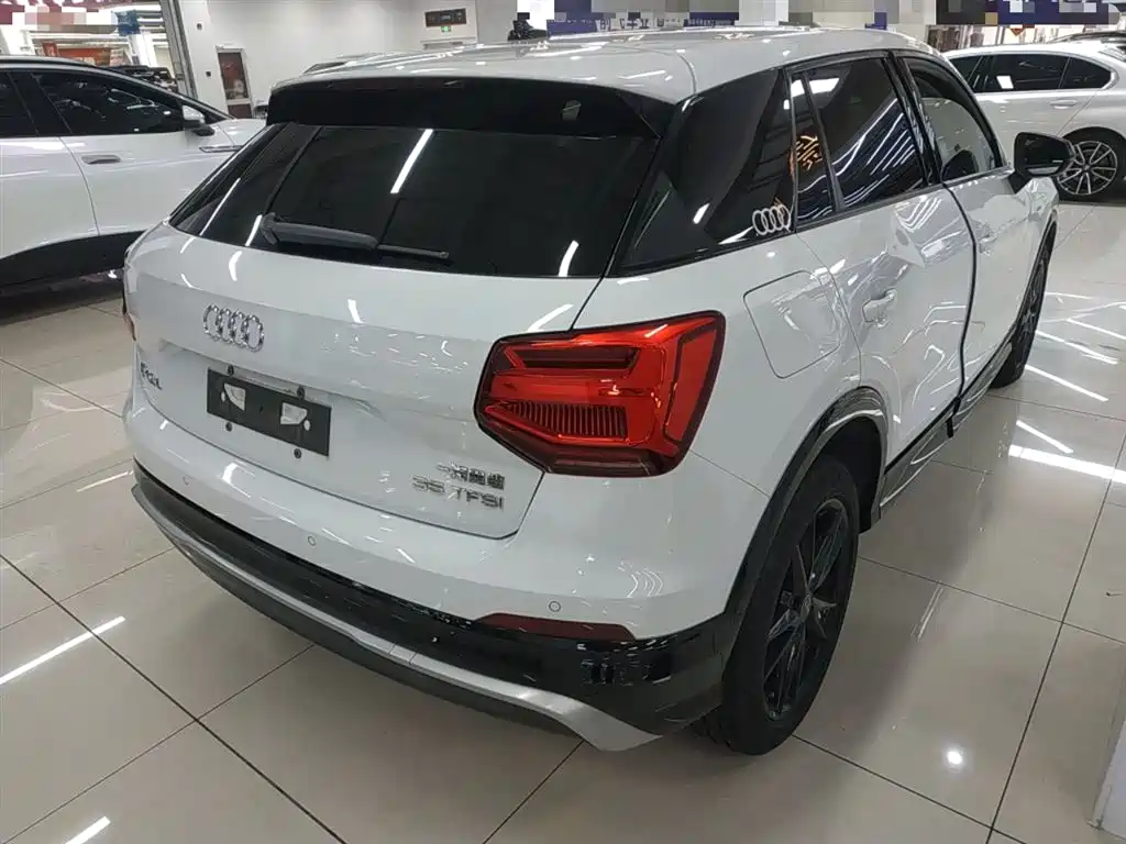 Audi Q2L 2018 35 TFSI Launch Exclusive Edition China VI фото 7