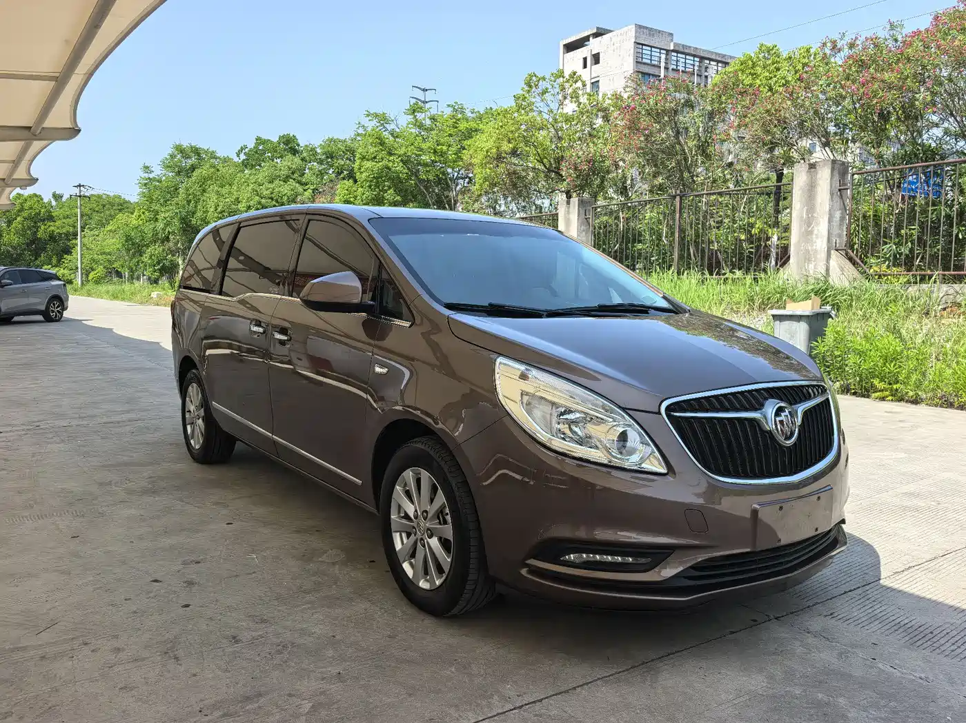 Buick GL8 2018 28T Luxury Model China VI фото 3