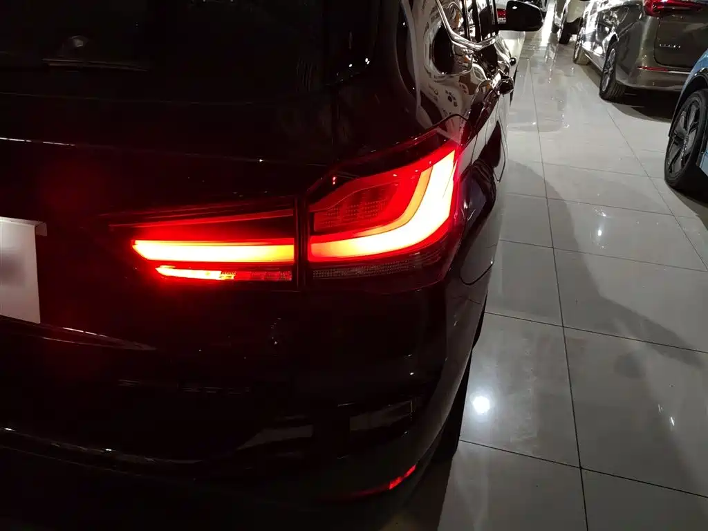 BMW X1 2020 sDrive20Li Premium Edition фото 8