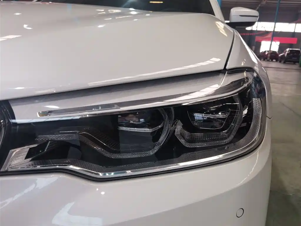 BMW 5 Series 2018 525Li M Sport Package фото 18