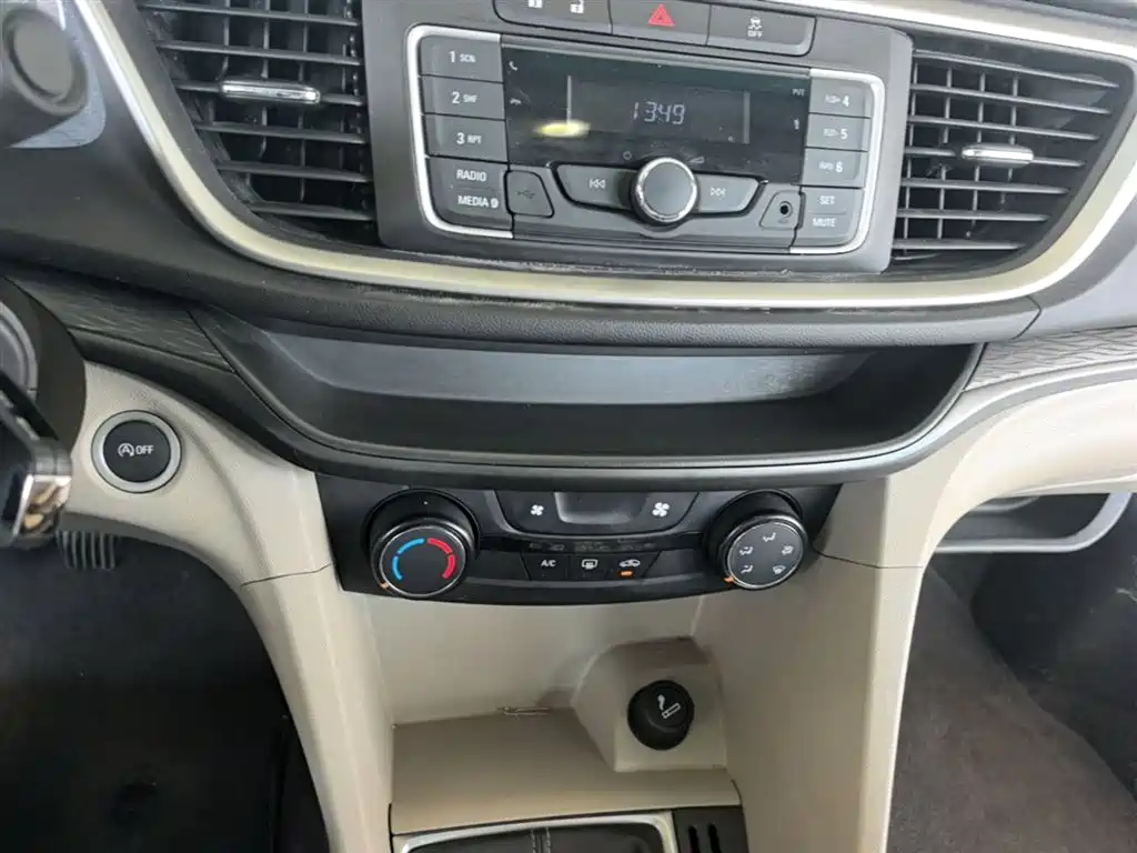 Buick Excelle 2019 15T Manual Elite Type China VI фото 13