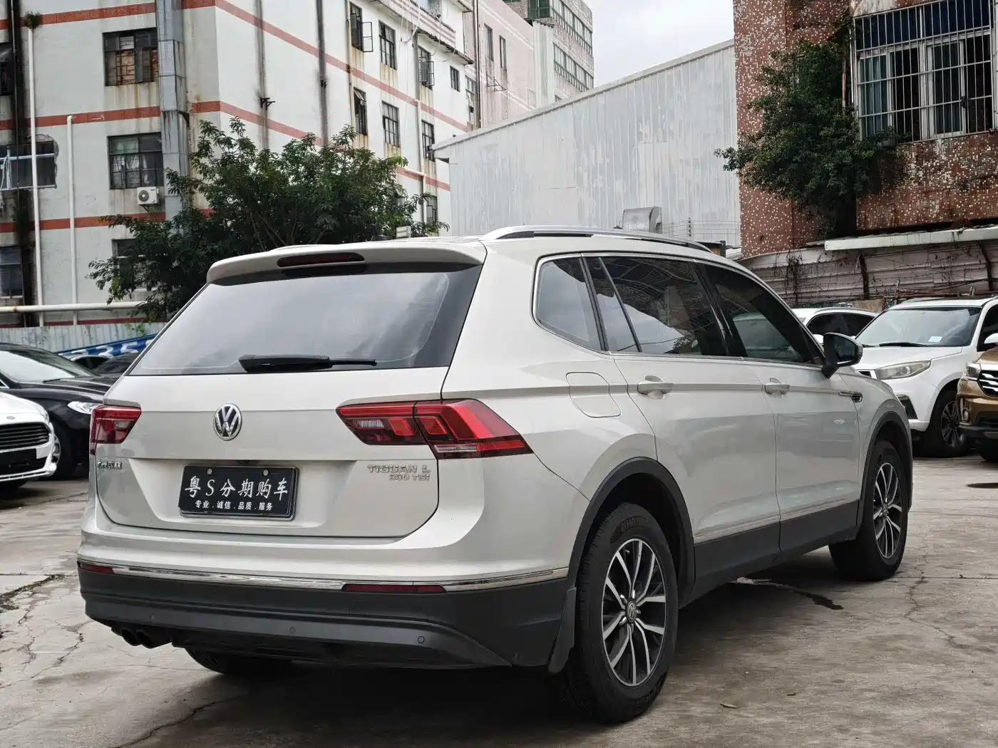 Volkswagen Tiguan L 2018 330TSI Automatic 2WD Flagship Edition фото 17