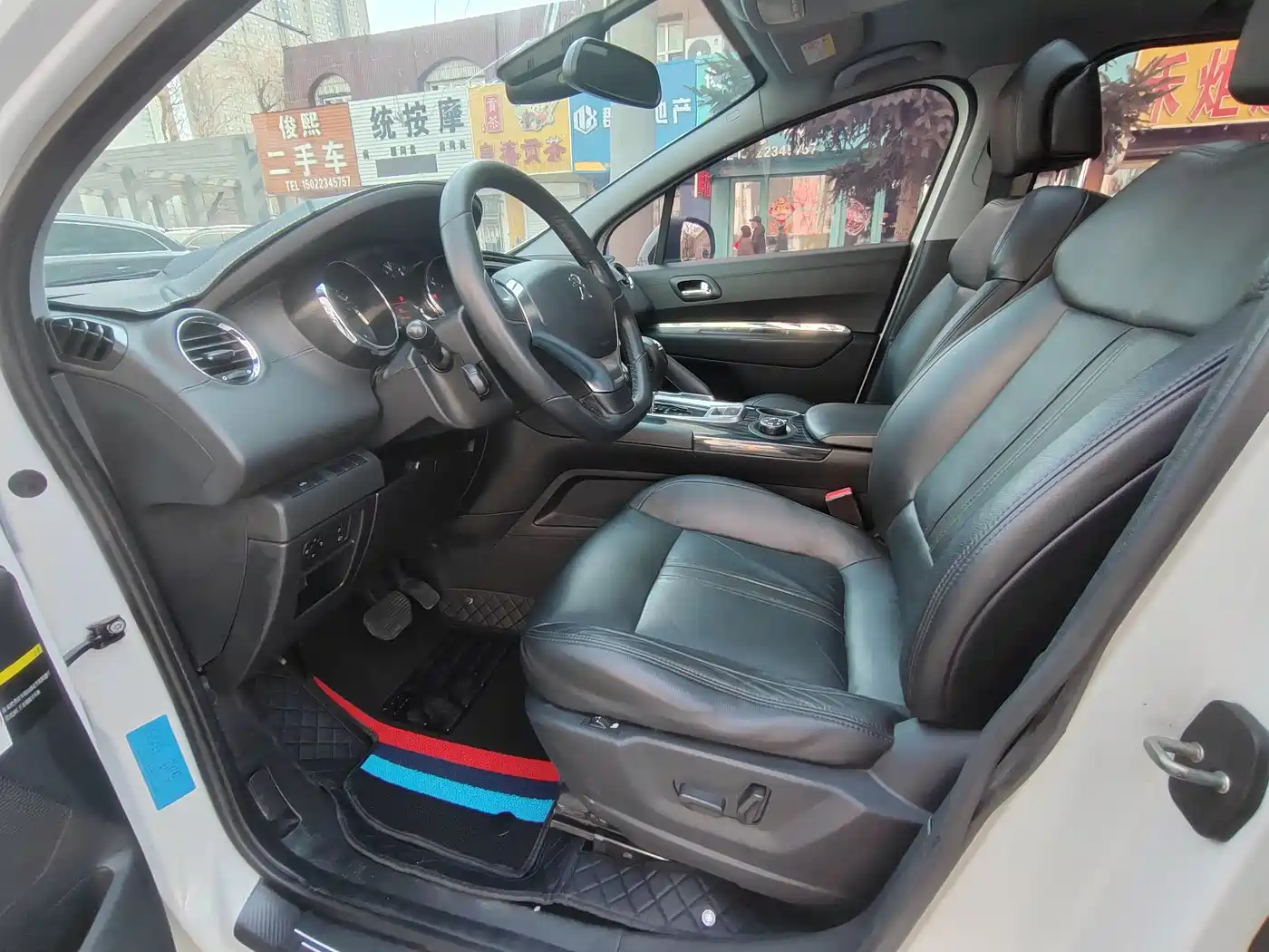 Peugeot 3008 2013 1.6THP Roland Garros Edition фото 7