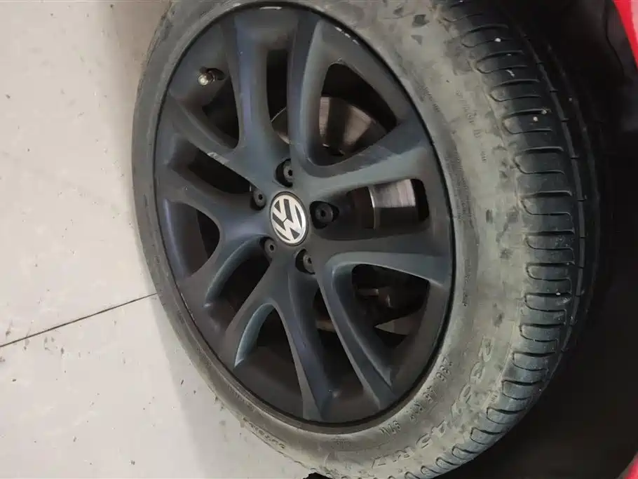 Volkswagen Scirocco 2015 1.4TSI Trend Edition фото 6