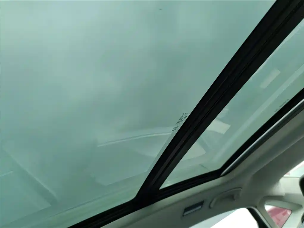 Volkswagen Passat 2022 330TSI Elite Edition фото 14