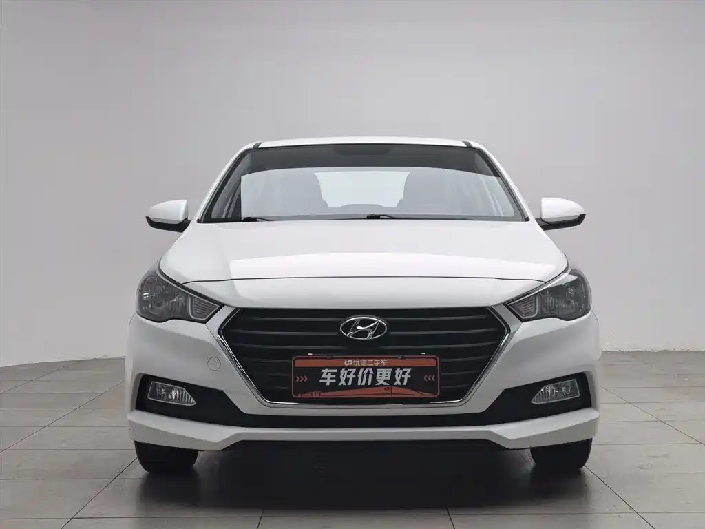 Hyundai Verna 2016 1.4L Manual Cool Edition GLS фото 3