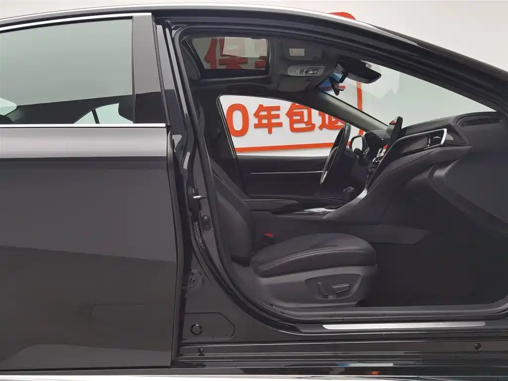 Toyota Camry 2023 2.0G Luxury Edition фото 23