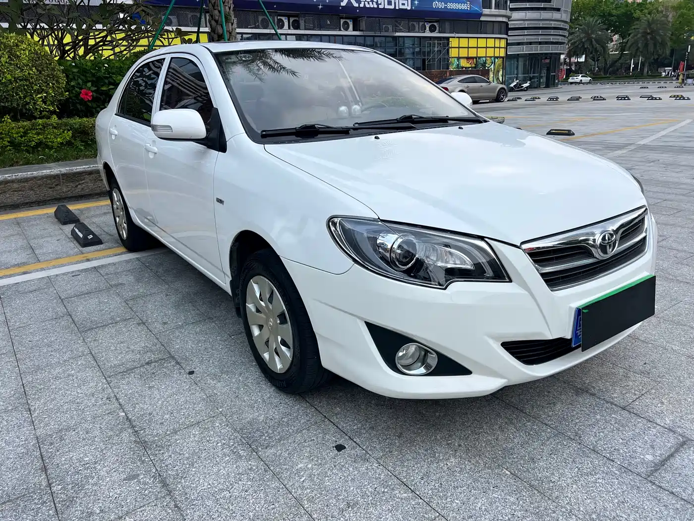Toyota Corolla 2013 1.6L Automatic Excellence Edition фото 3