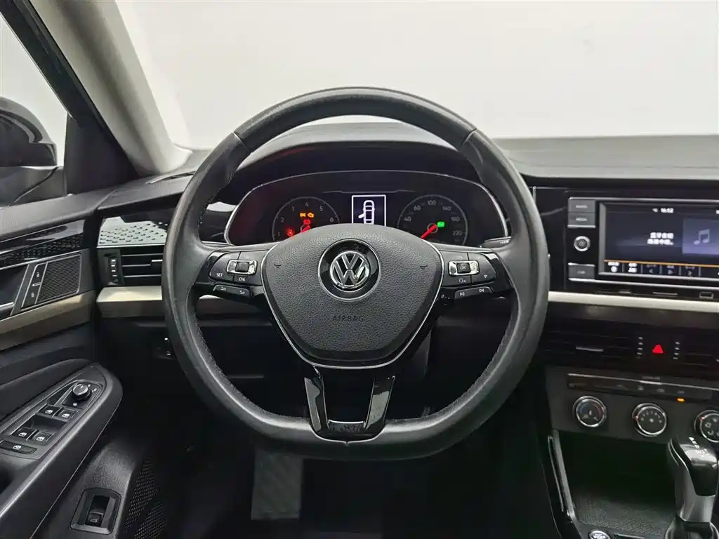 Volkswagen Passat 2019 Model 280TSI Business Edition China VI фото 11