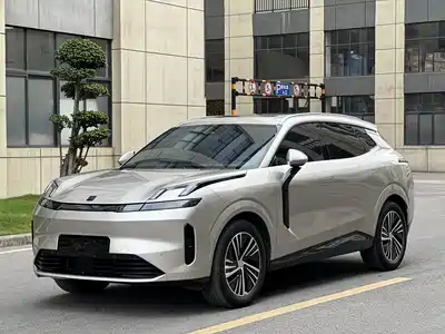 Lynk & Co 08 EM-P